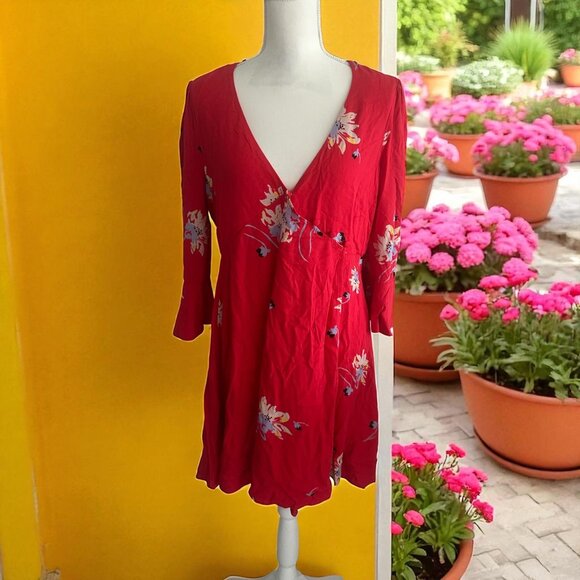 FREE PEOPLE Red Floral Button Detail Long Sleeve Dress Size Medium - Picture 1 of 8